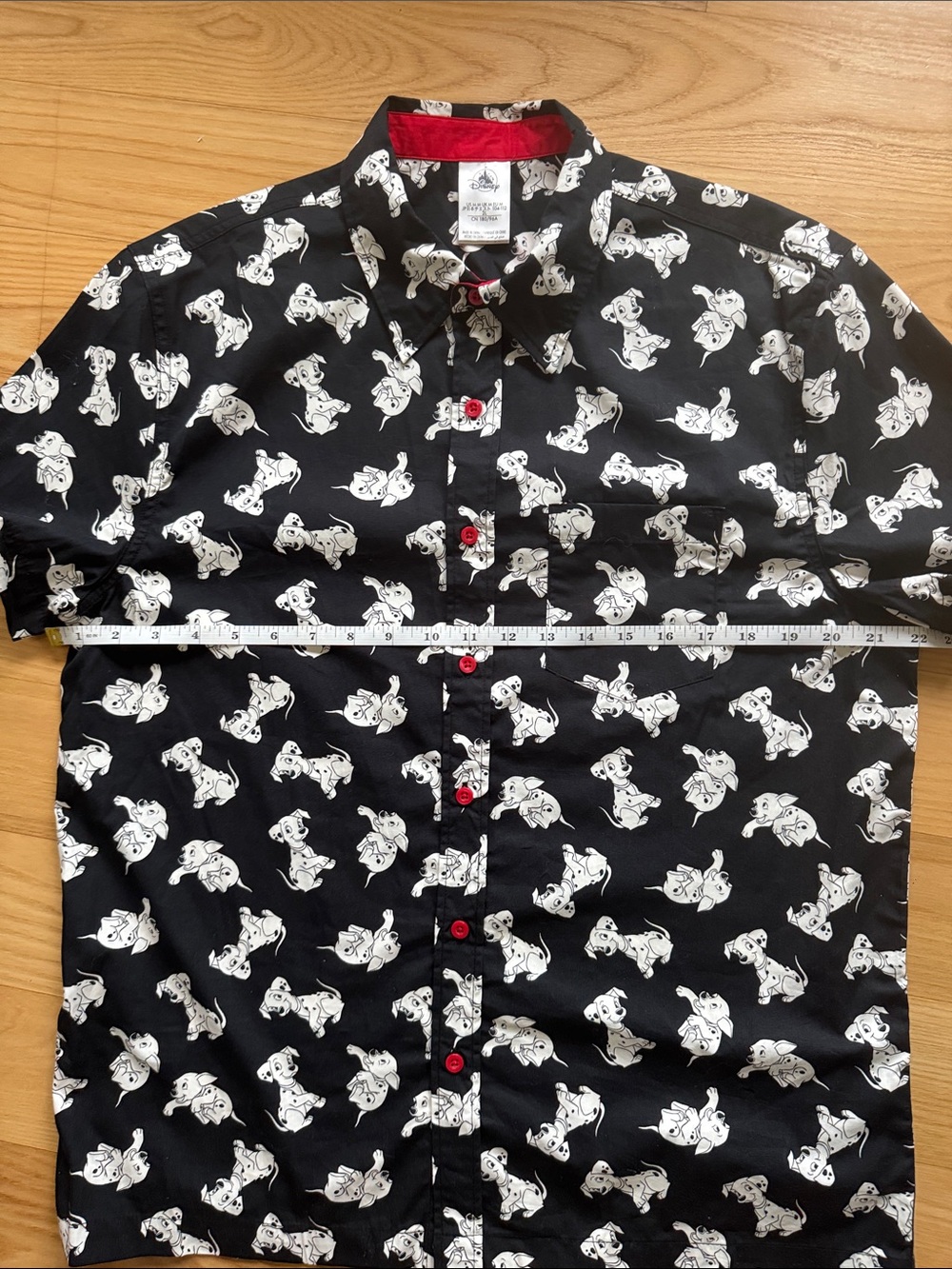 Disney 101 Dalmatians Button Up Shirt Size M Black Puppy Print - Picture 10 of 11